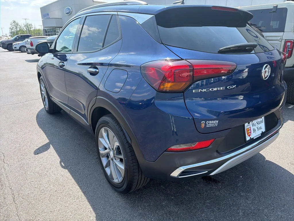 Used 2023 Sapphire Buick Essence image 3