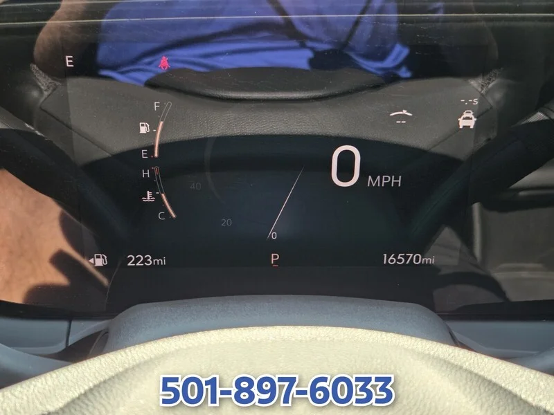 Used 2025 Summit White BUICK FWD 4DR SPORT TOURING image 23