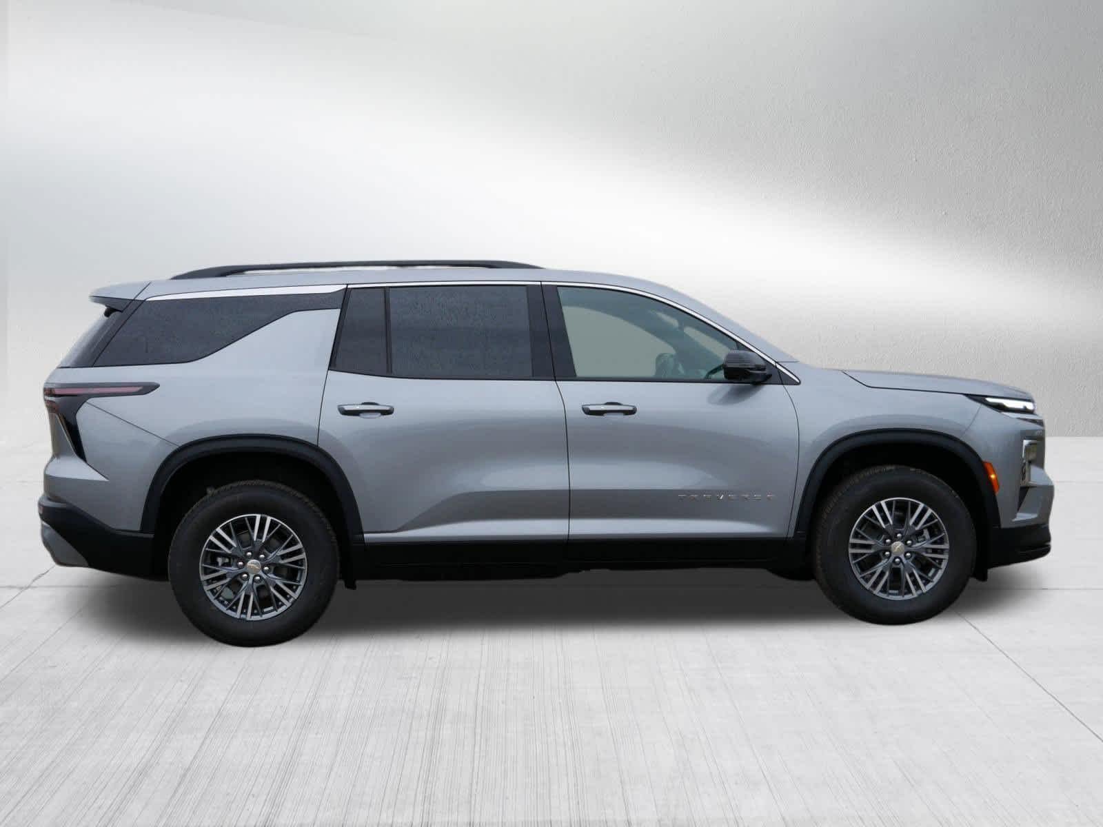 2026 Chevrolet Traverse LT - Photo 6