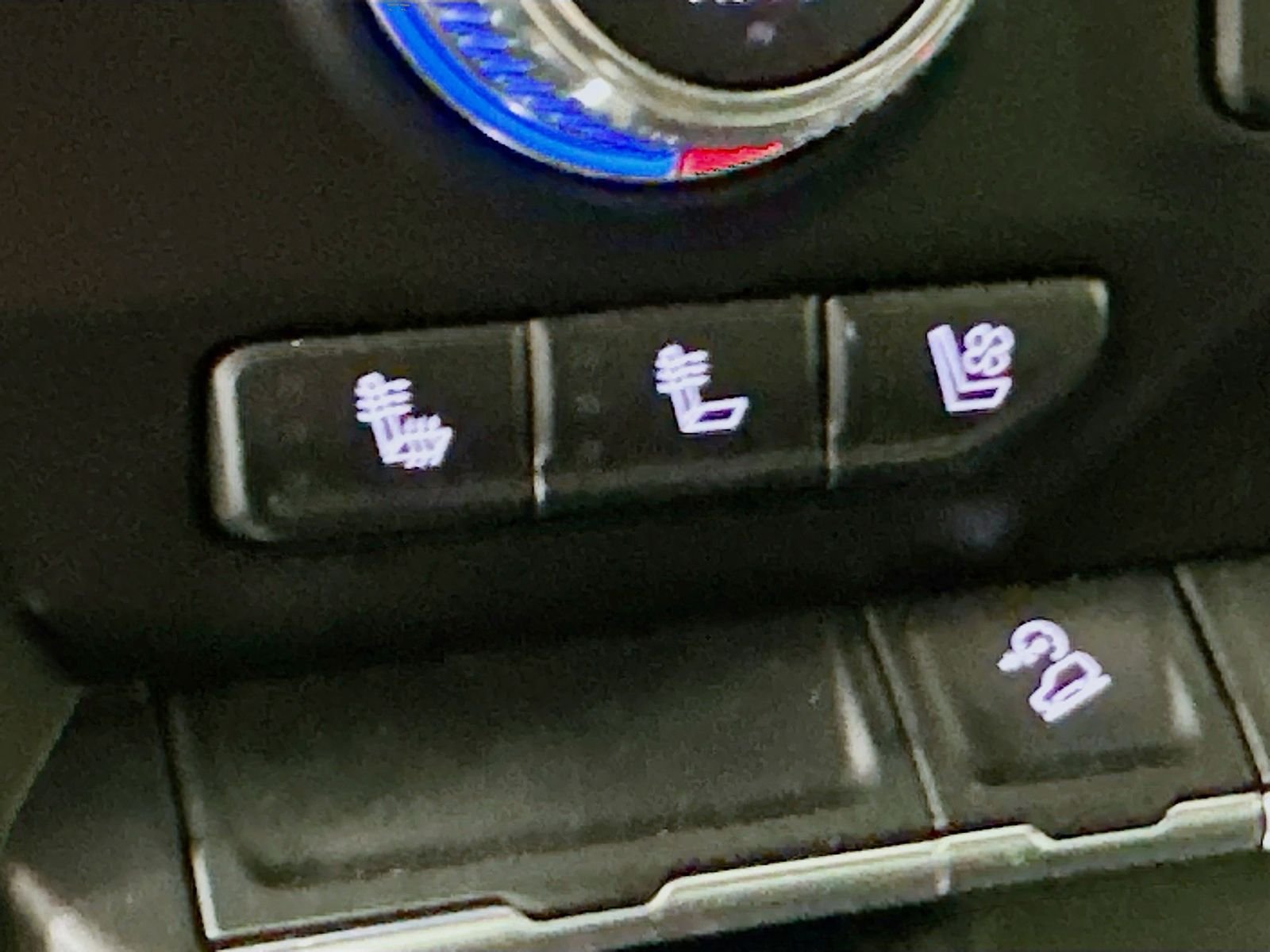 Used 2022 Summit White GMC AT4 image 24