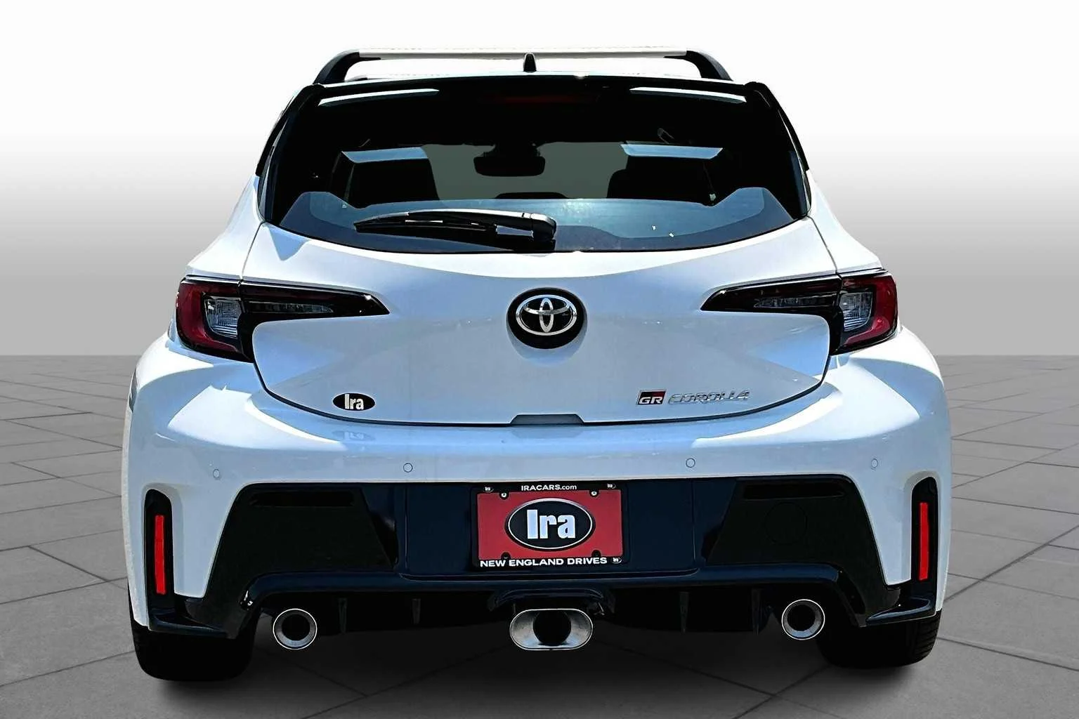 Used 2025 Ice Cap Toyota Premium Plus image 4