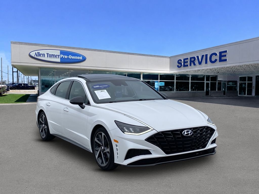 Used 2022 Quartz White Hyundai SEL Plus image 2