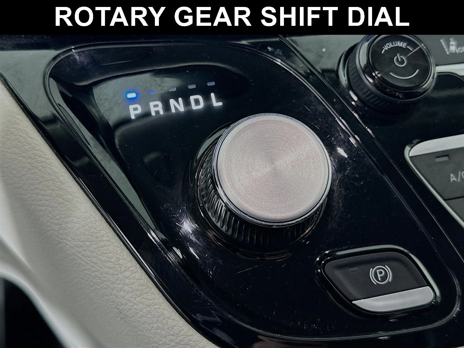2024 Chrysler Pacifica PHEV Select - Photo 18