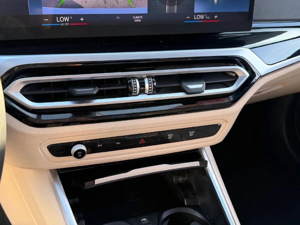 Used 2023 Alpine White BMW 330i image 21