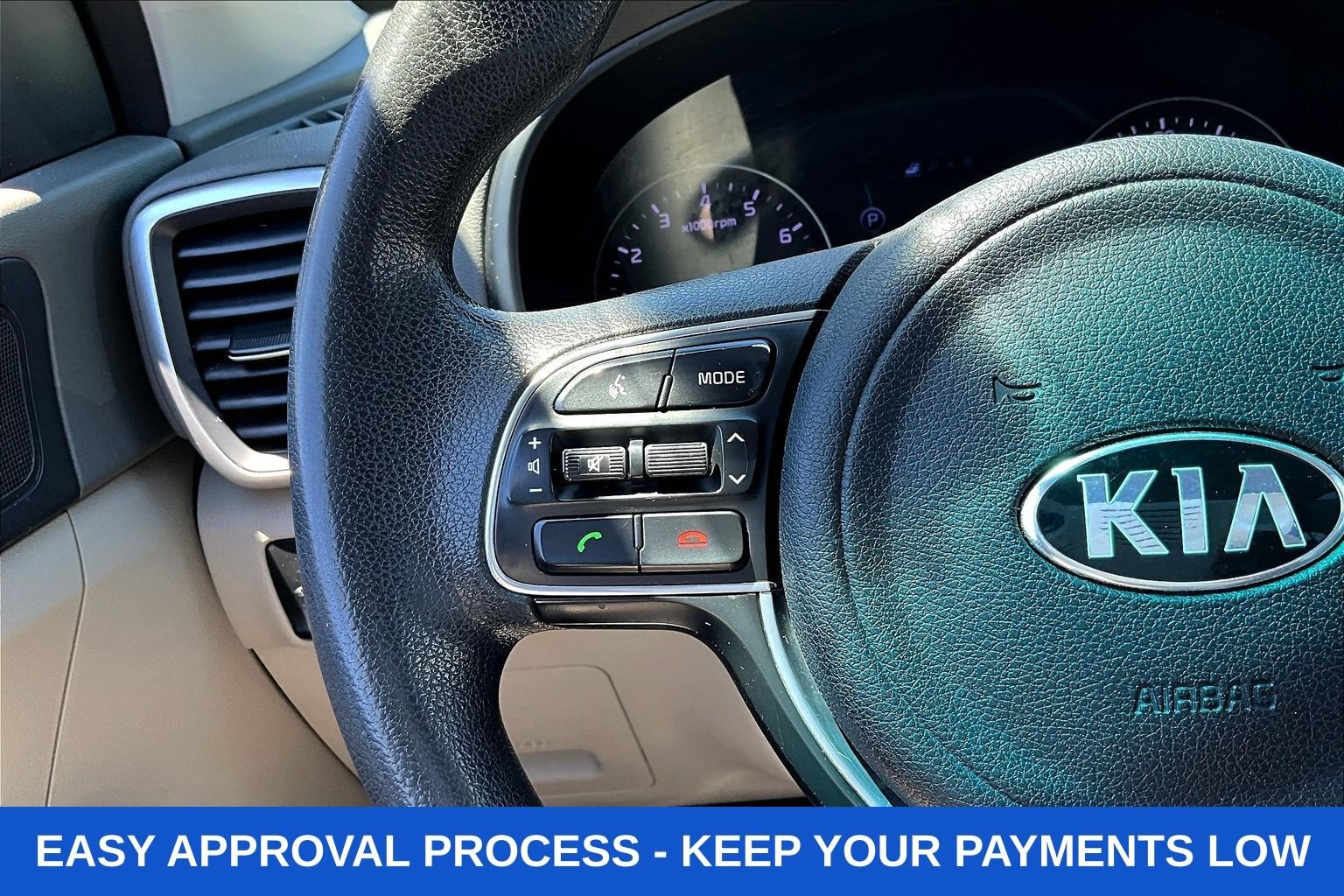 Used 2018 White Kia LX image 13