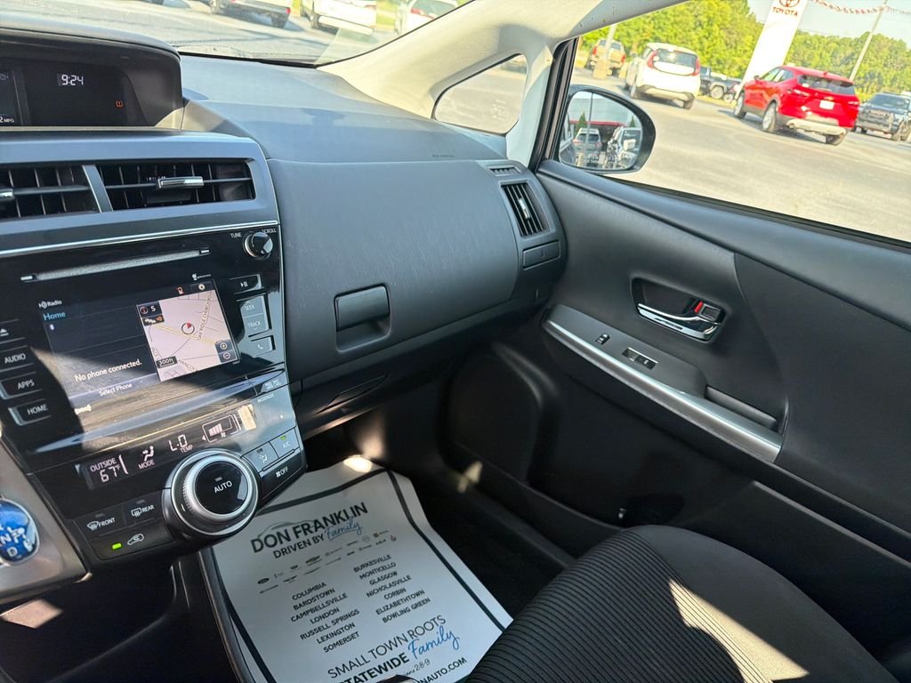 Used 2016 Gray Toyota Three image 17