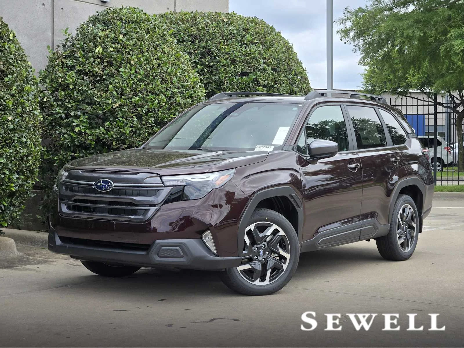 2026 Subaru Forester Premium Hybrid's photo