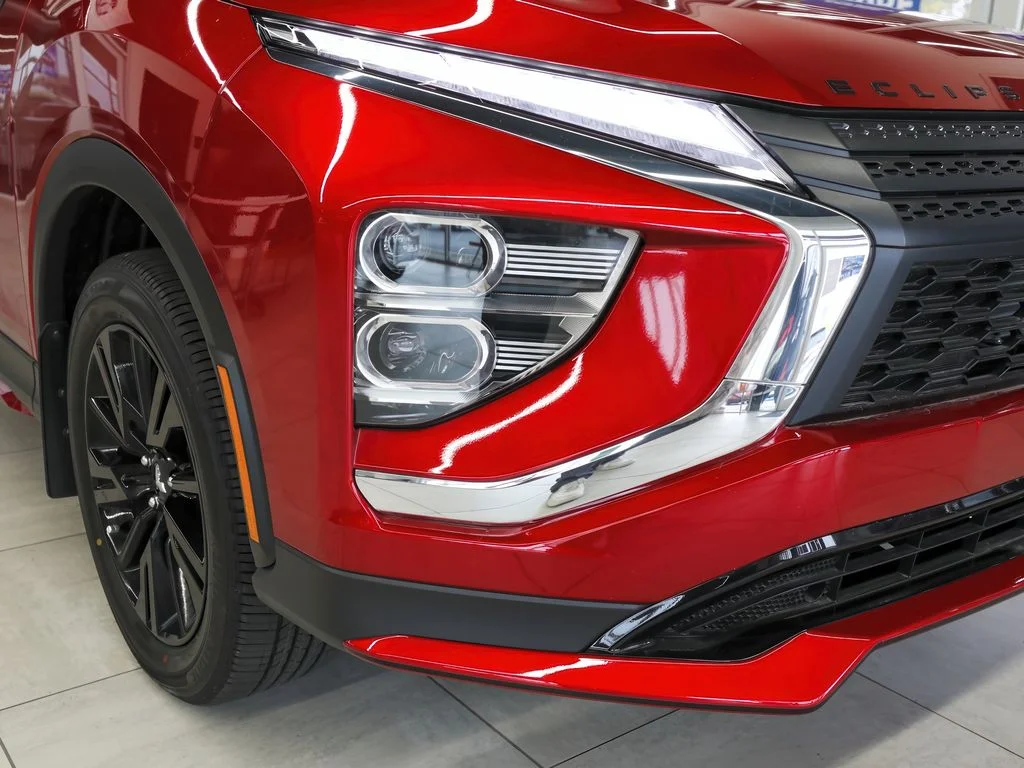 New 2026 Red Diamond Mitsubishi LE image 29