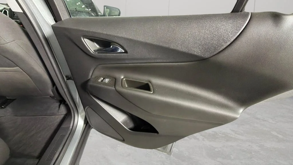 Used 2023 Sterling Gray Metallic Chevrolet LT image 31