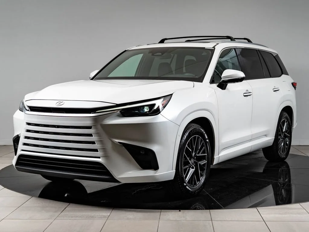 Used 2024 Wind Chill Pearl Lexus 350 Premium image 1