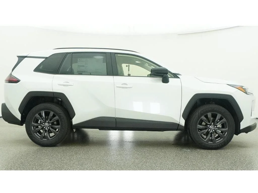 New 2026 Wind Chill Pearl Toyota XLE Premium image 34