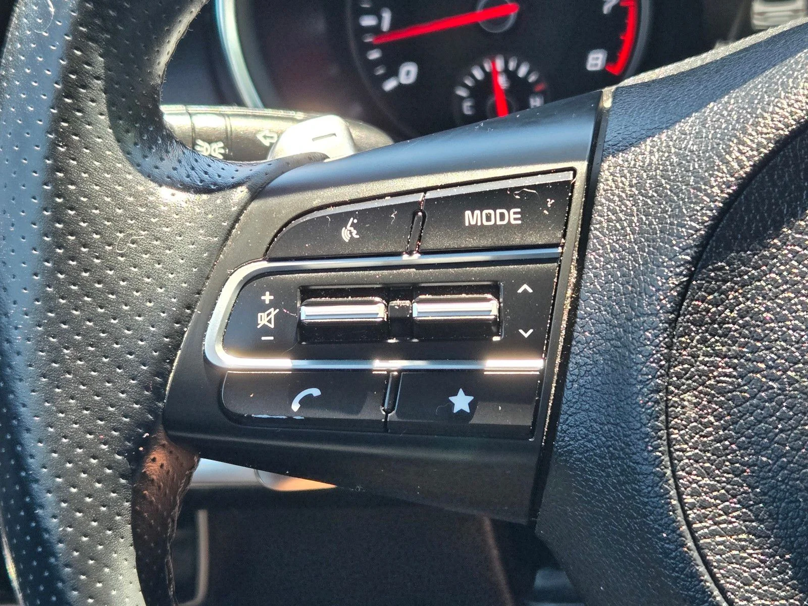 Used 2022 Ceramic Silver Kia GT-Line image 32
