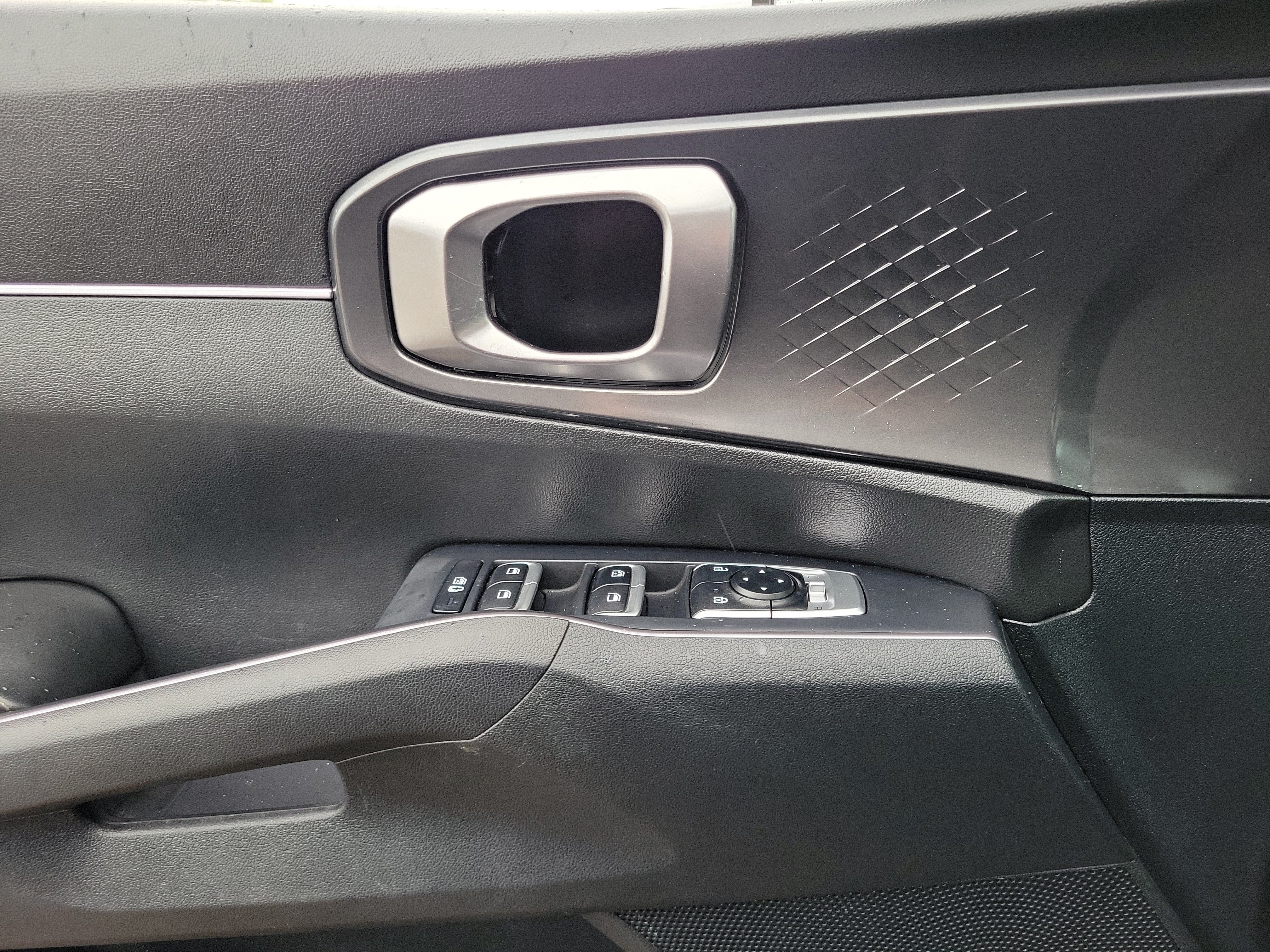 Used 2023 Gravity Grey Kia LX image 17