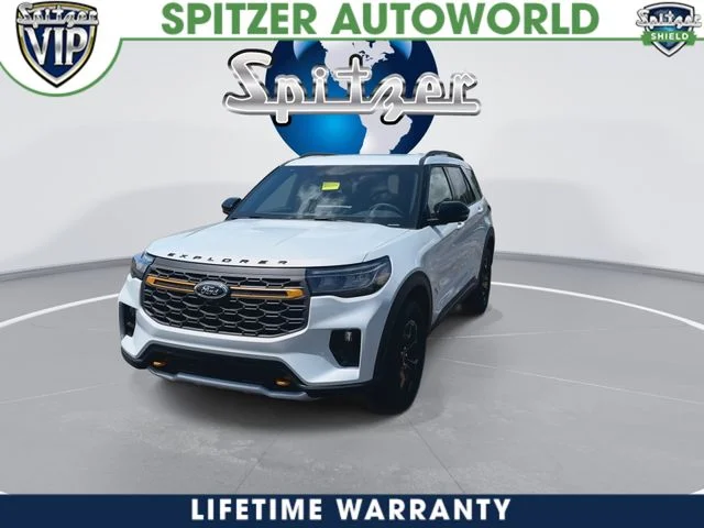 New 2026 Space White Metallic Ford Tremor® image 4