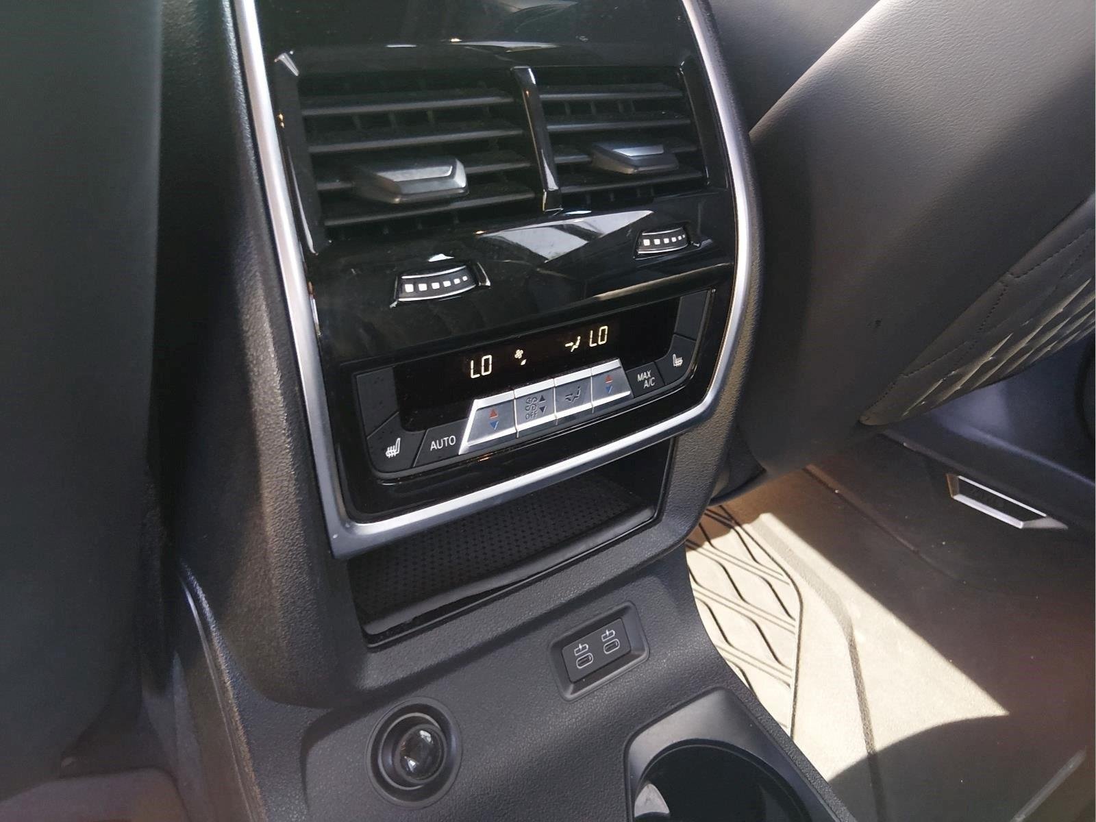 Used 2024 Brooklyn Grey Metallic BMW M60i image 13