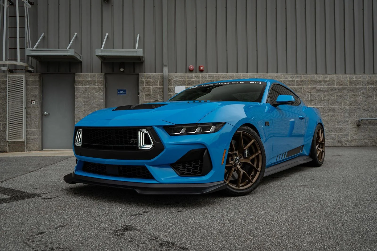 Used 2025 Grabber Blue Ford GT Premium with RTR Spec 3 Package image 4
