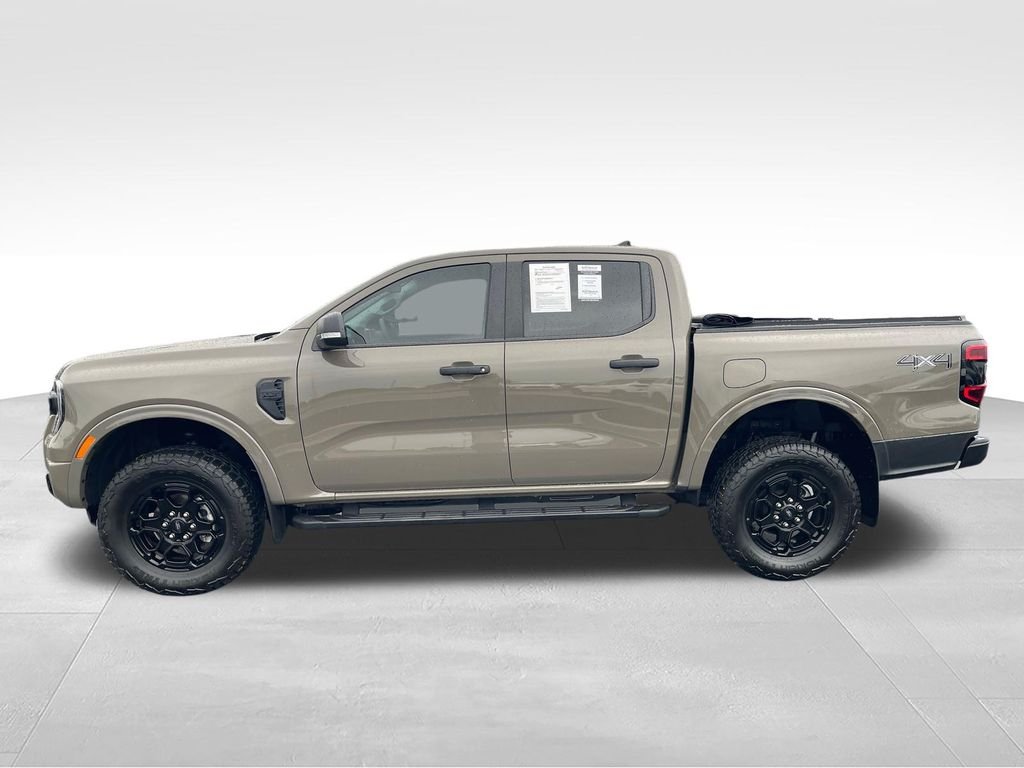 Used 2025 Green Ford XLT image 3