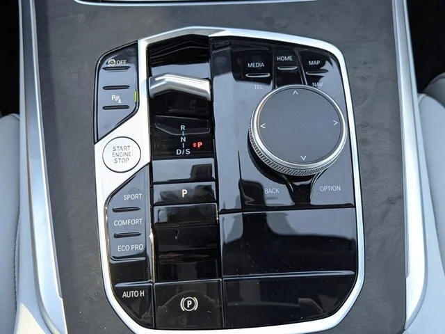 New 2026 Dravit Grey Metallic BMW sDrive40i image 31