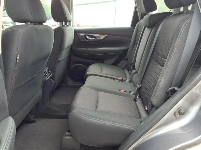Used 2018 Gray Nissan S image 6