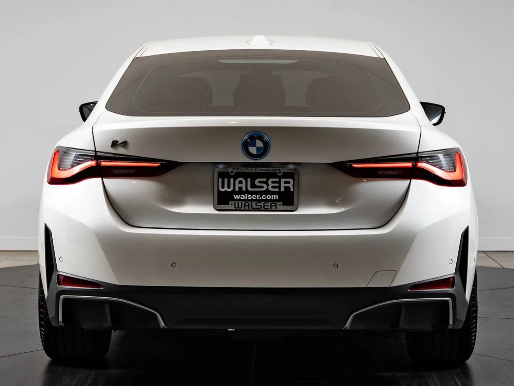 Used 2023 Mineral White Metallic BMW eDrive35 image 7