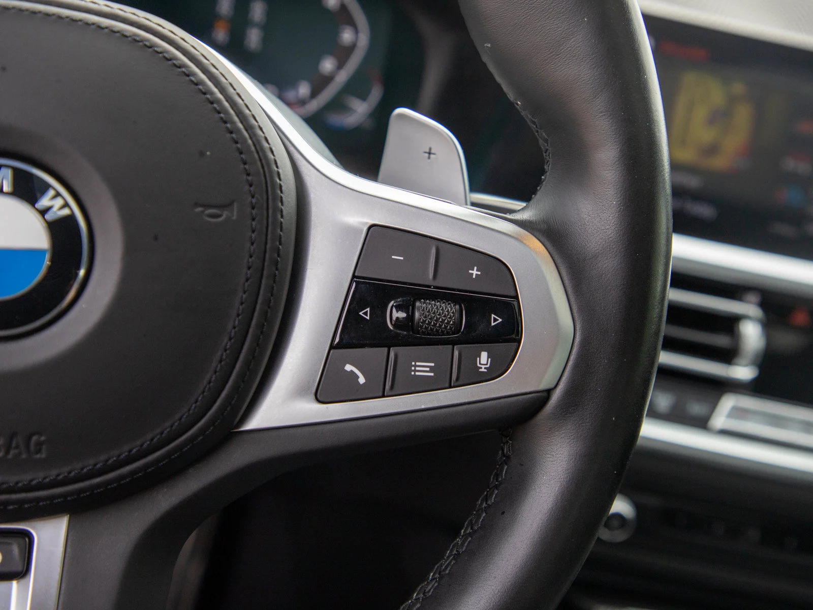 Used 2022 Thundernight Metallic BMW M240i image 22