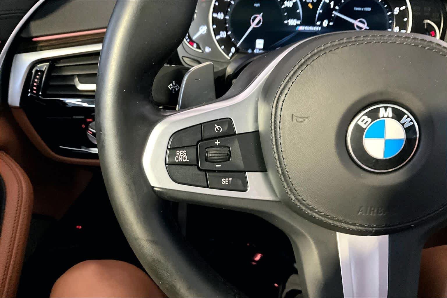 Used 2019 Carbon Black Metallic BMW M550i xDrive image 24