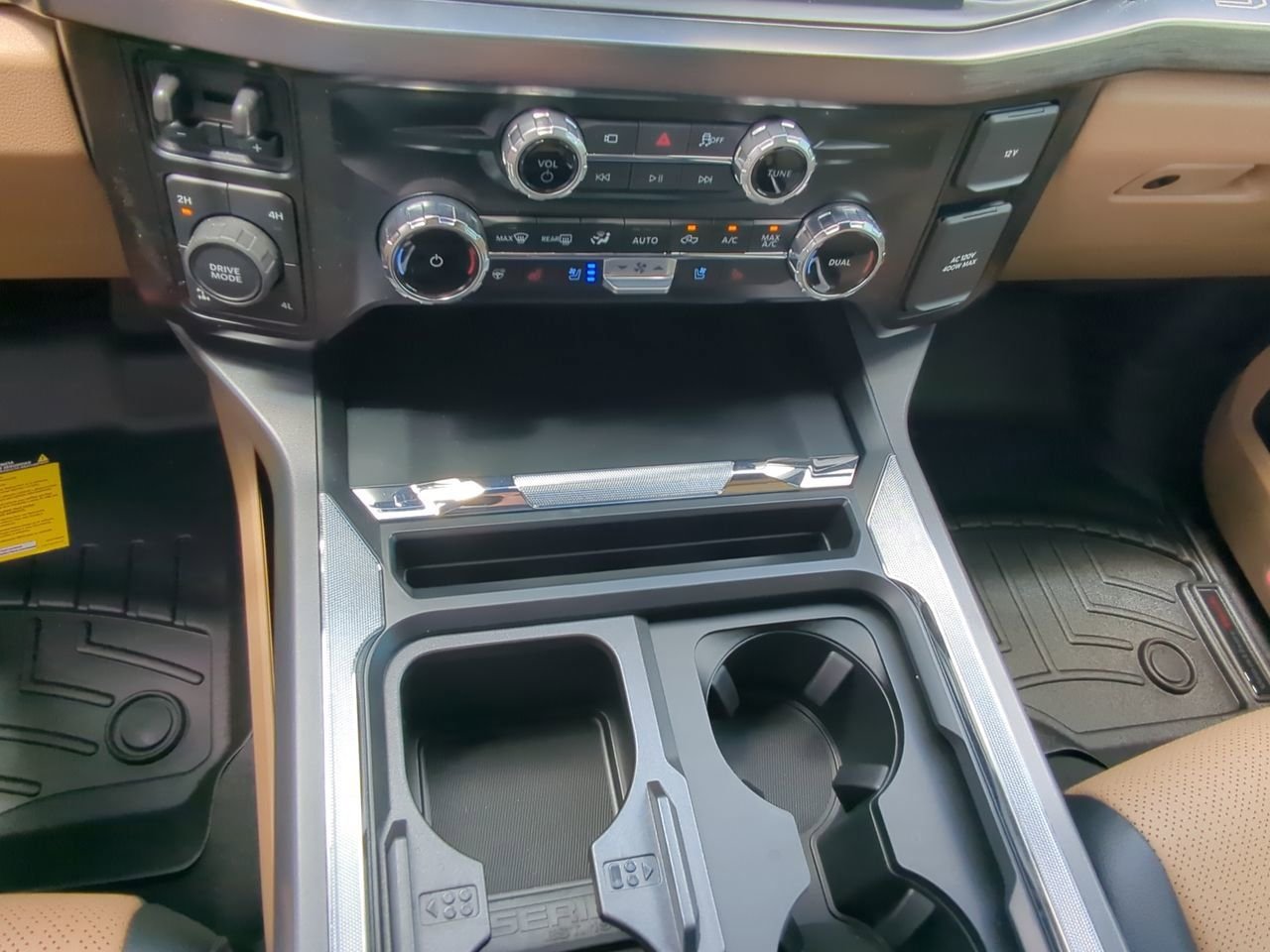 2025 Ford F-350 Super Duty Lariat - Photo 19