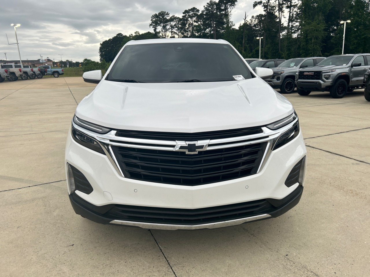 Used 2022 Summit White Chevrolet LT image 5