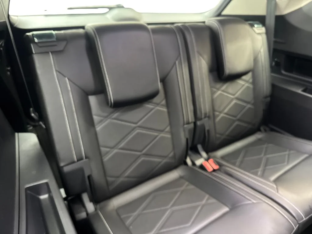 Used 2024 Gray Volkswagen 2.0T SE w/Technology image 43