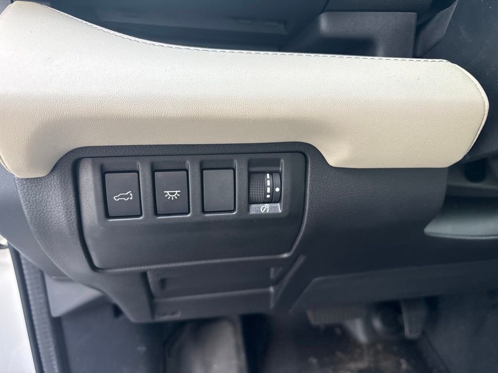 Used 2025 White Subaru Limited image 17