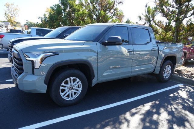 Certified Used 2025  Toyota SR5 image 10