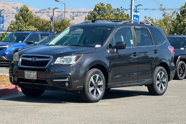 Used 2017 Gray Subaru 2.5i Limited image 8