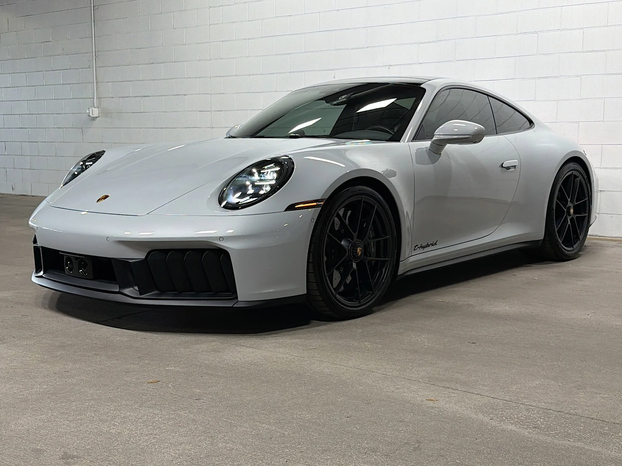 2025 Porsche 911 Carrera 4 GTS Coupe's photo