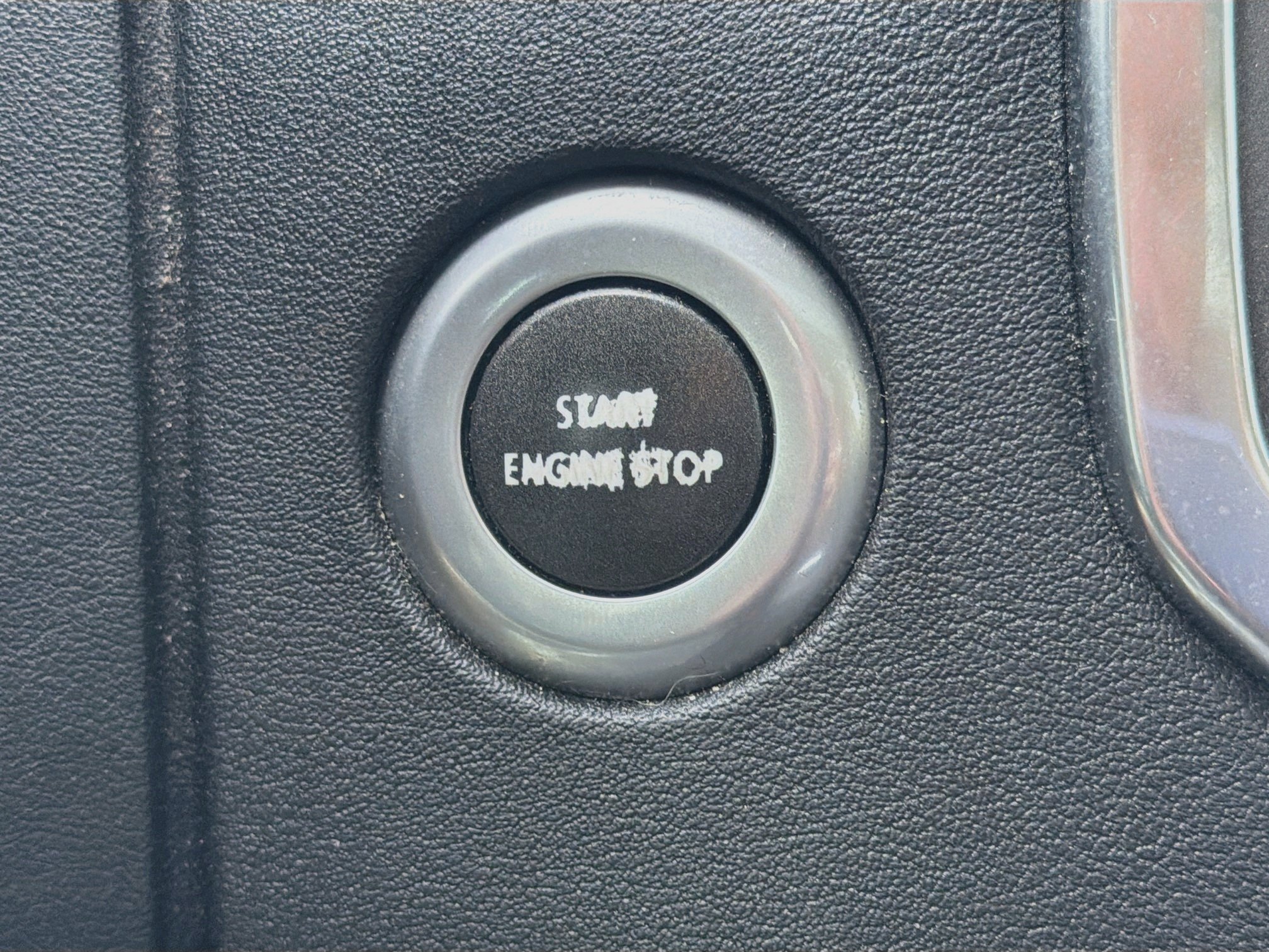 Used 2016 Gray Land Rover HSE image 35