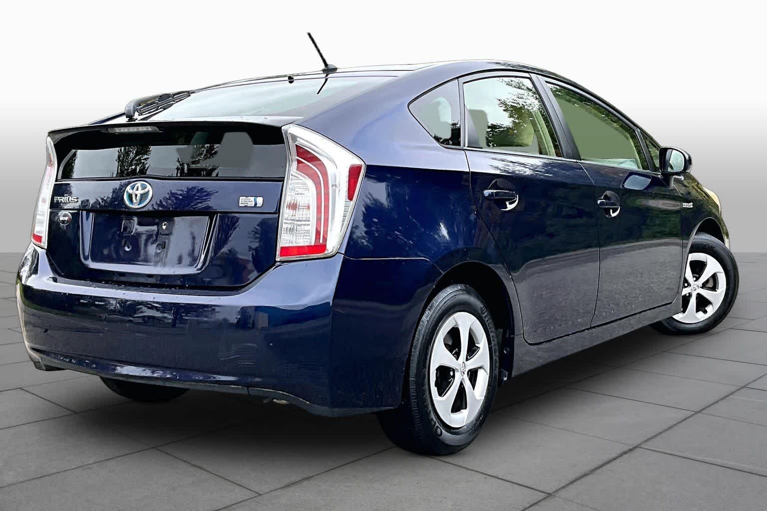 Used 2013 Nautical Blue Metallic Toyota Two image 13