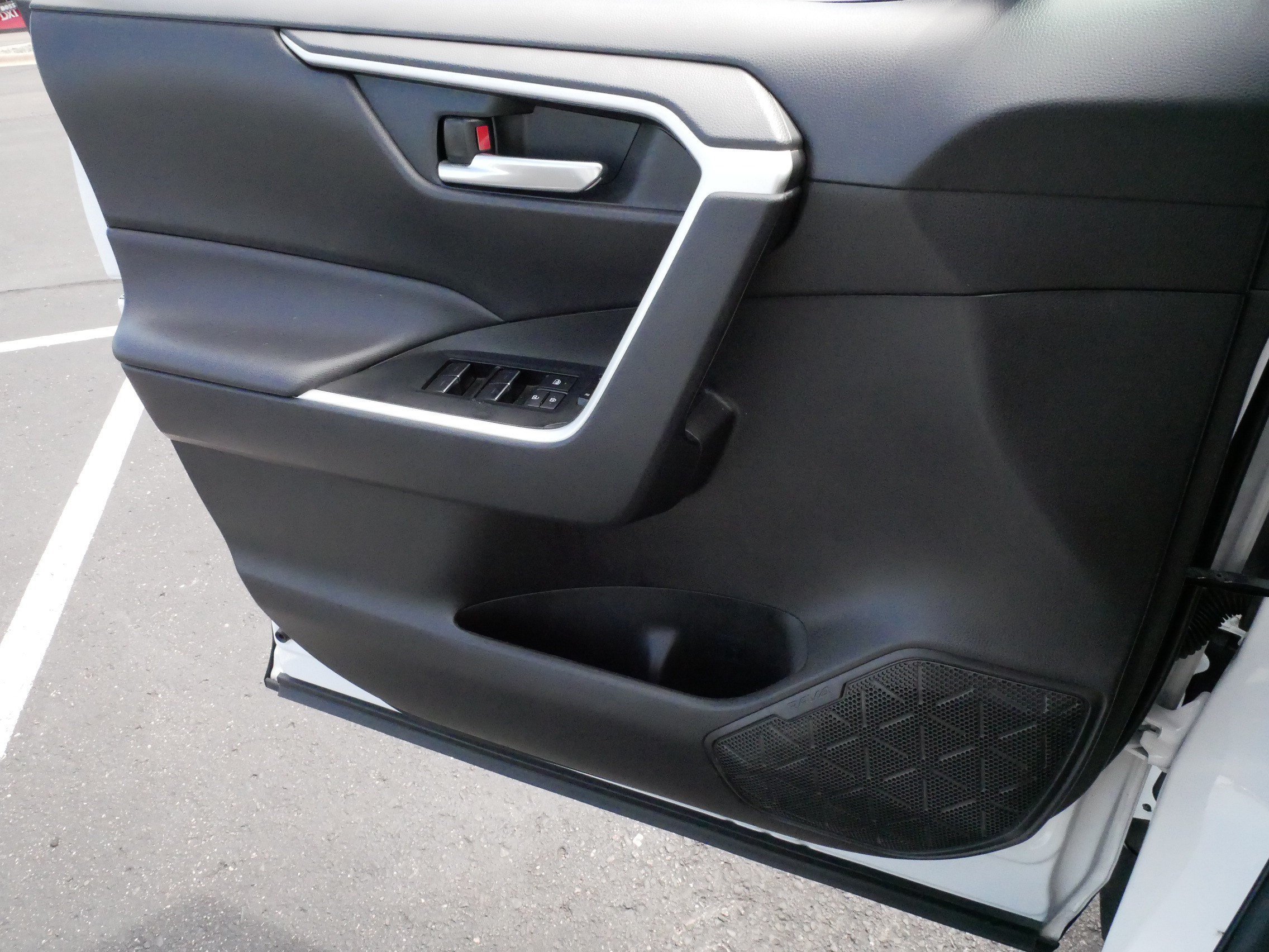 Certified Used 2025 ICE CAP Toyota XLE image 28