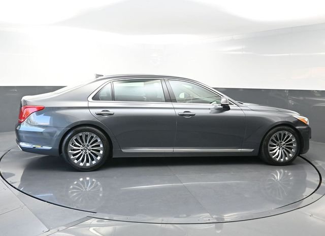 Used 2019 Gray Genesis 3.3T Premium image 8