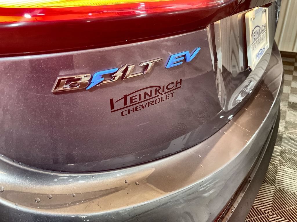 Used 2022 GRAY GHOST METALLIC Chevrolet 2LT image 30