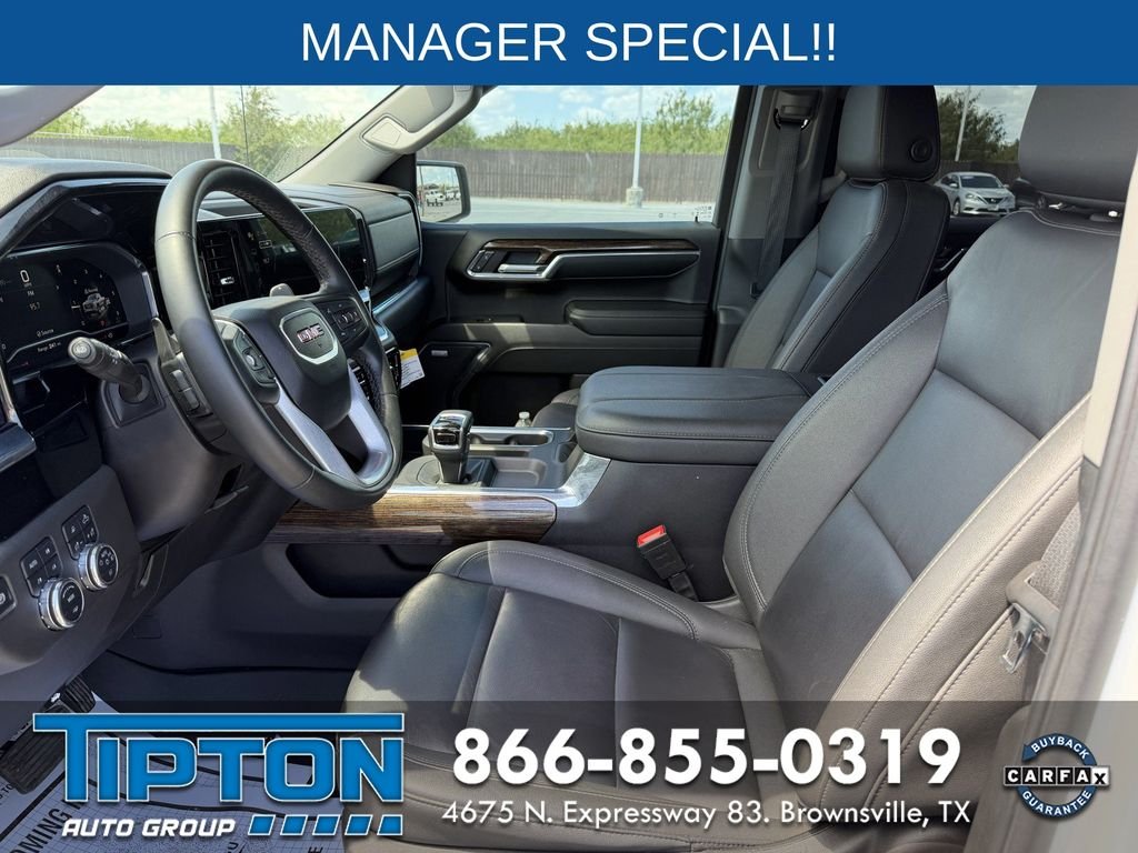 Used 2024 White GMC Elevation image 11