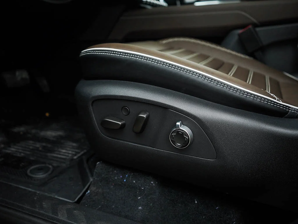 2026 GMC Acadia Denali Ultimate - Photo 21