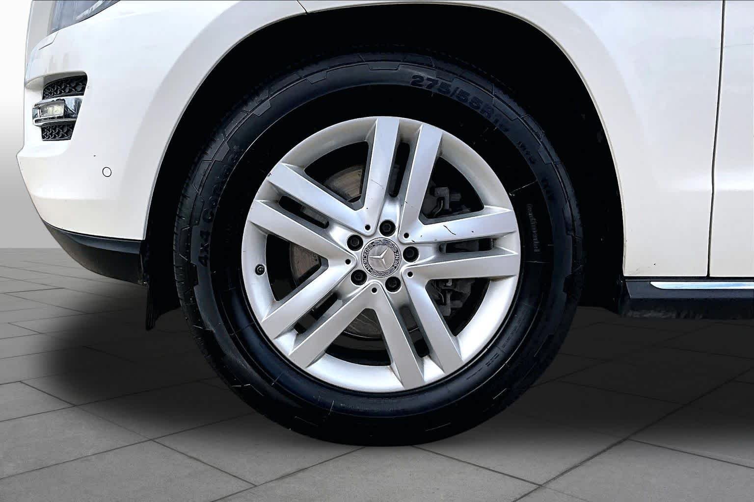 Used 2015 Diamond White Metallic Mercedes-Benz GL 450 image 11