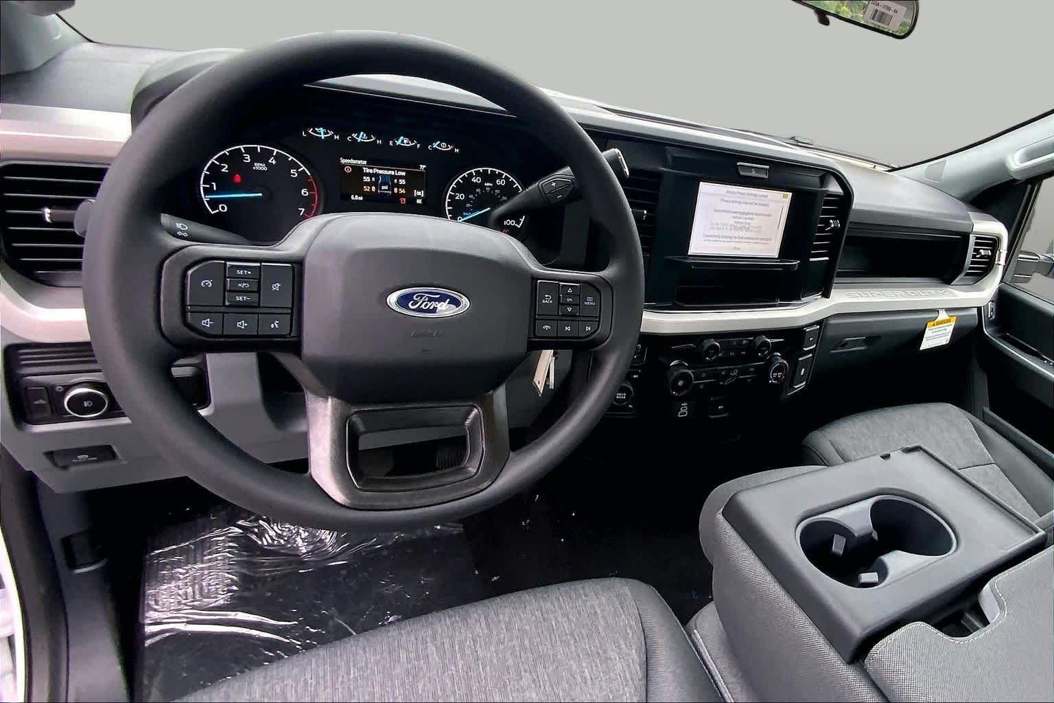 New 2026 Oxford White Ford XL image 7