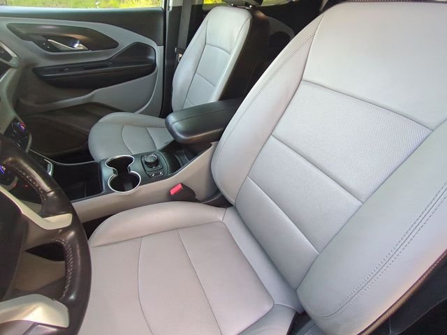 Used 2019 White GMC SLT image 27