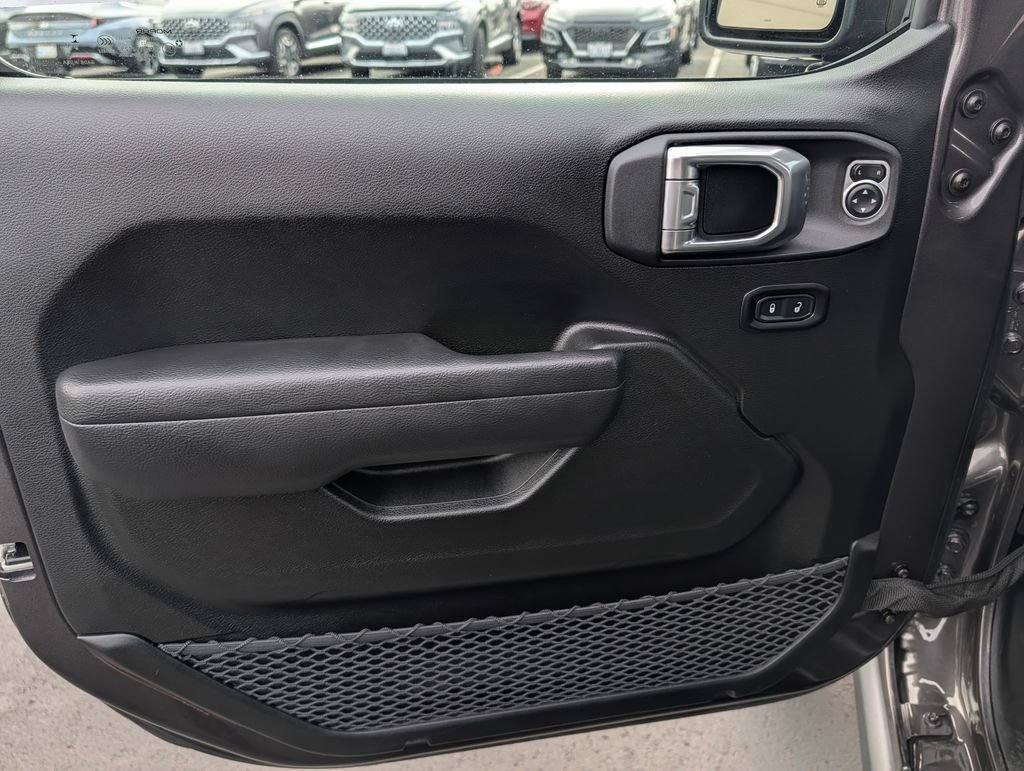 2025 Jeep Wrangler 4-Door Rubicon - Photo 16