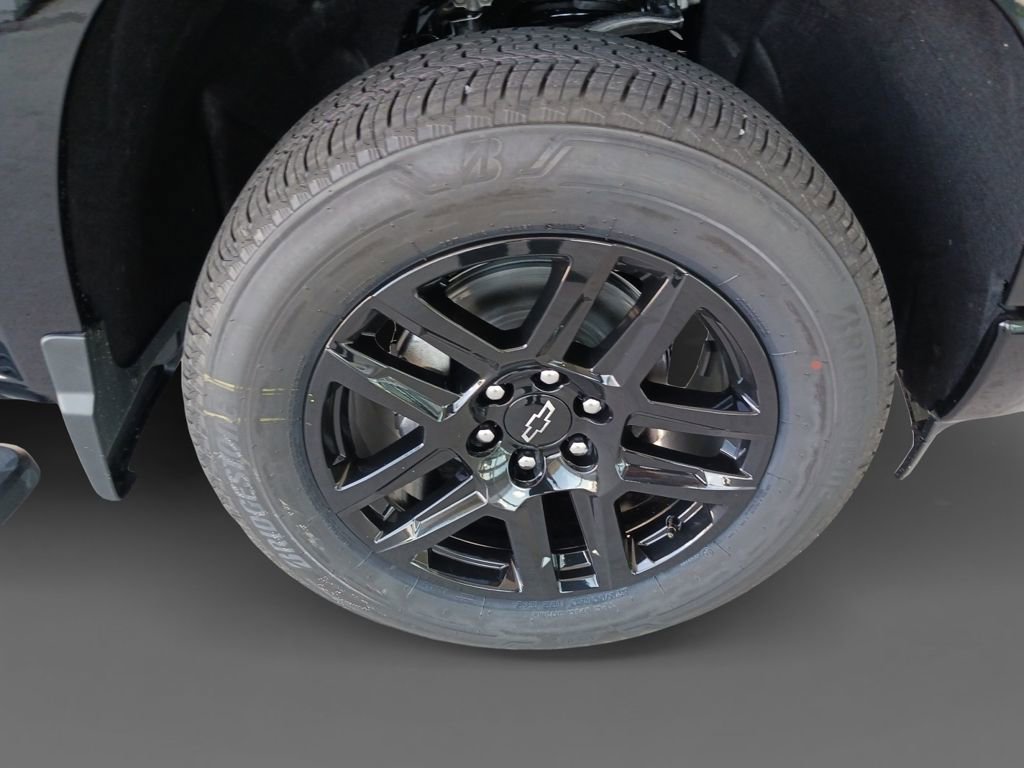 2025 Chevrolet Silverado 1500 Custom - Photo 29
