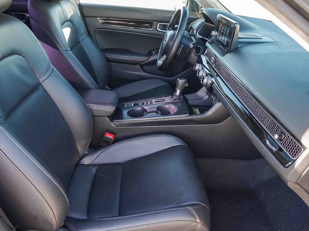 2024 Honda Civic Touring - Photo 49
