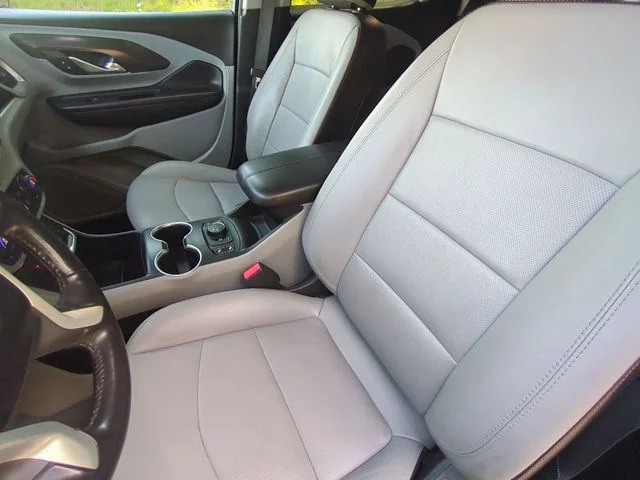 Used 2019 White GMC SLT image 27