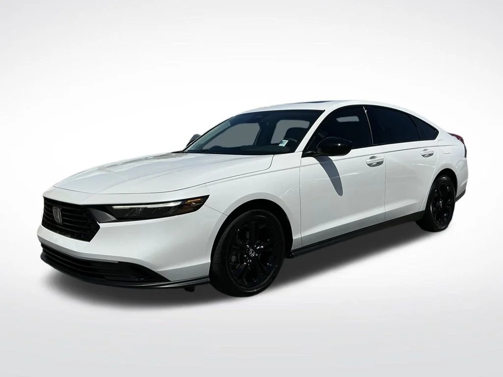 Used 2025 White Honda SE image 1