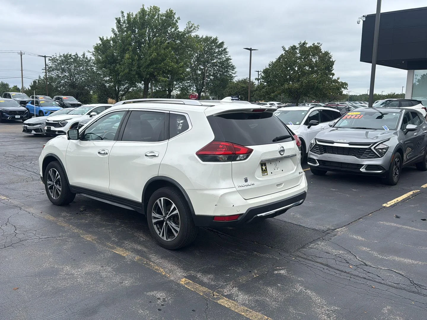 Used 2020 Pearl White Tricoat Nissan SV image 6