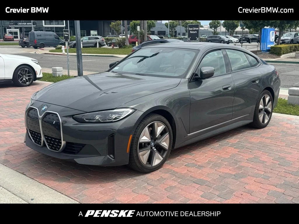2023 BMW i4 eDrive35's photo